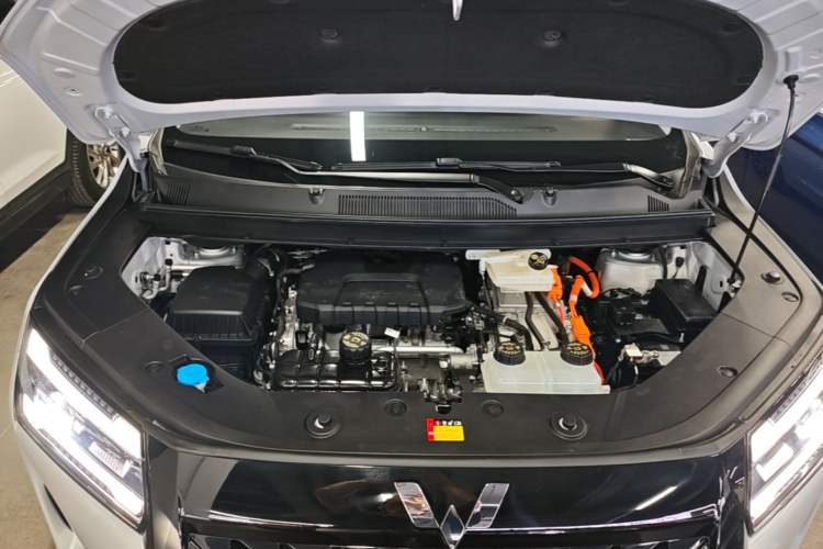 Used Wuling Starlight 730 2025 Model Plug-in Hybrid 125km Luxury Edition Engine Bay