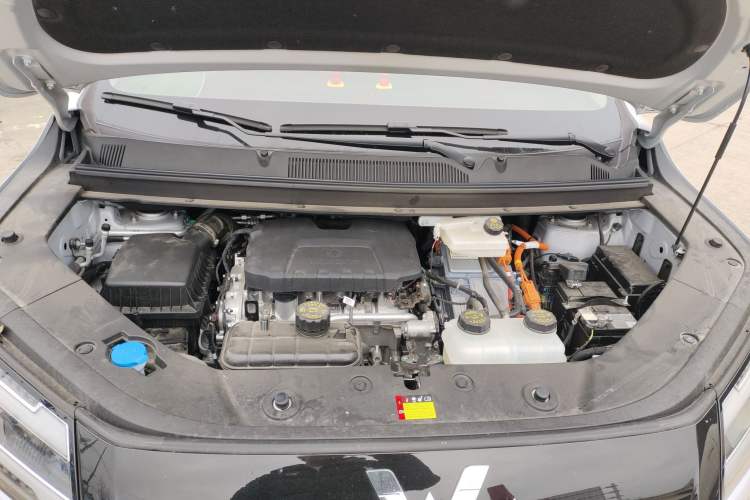 Used Wuling Starlight 730 2025 Model Plug-in Hybrid 125km Luxury Edition Engine Bay