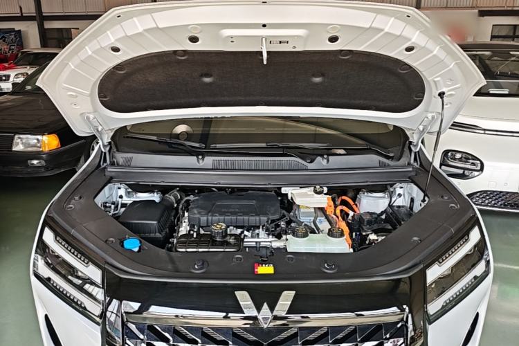 Used Wuling Starlight 730 2025 Model Plug-in Hybrid 125km Luxury Edition Engine Bay
