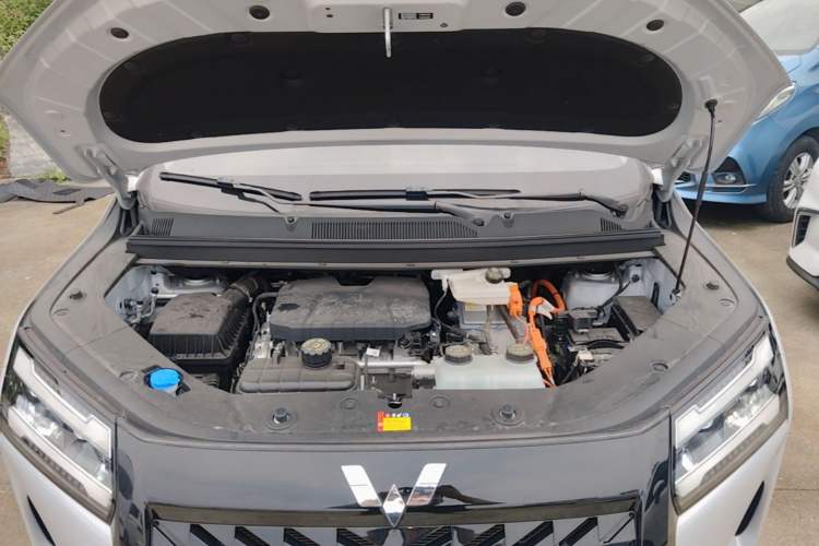 Used Wuling Starlight 730 2025 Model Plug-in Hybrid 125km Luxury Edition Engine Bay