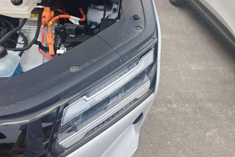 Used Wuling Starlight 730 2025 Model Plug-in Hybrid 125km Luxury Edition Engine Bay Left