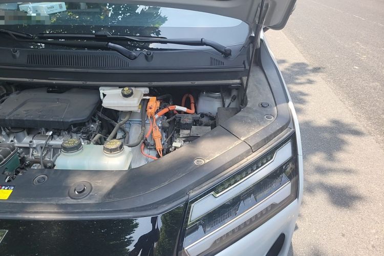 Used Wuling Starlight 730 2025 Model Plug-in Hybrid 125km Luxury Edition Engine Bay Left