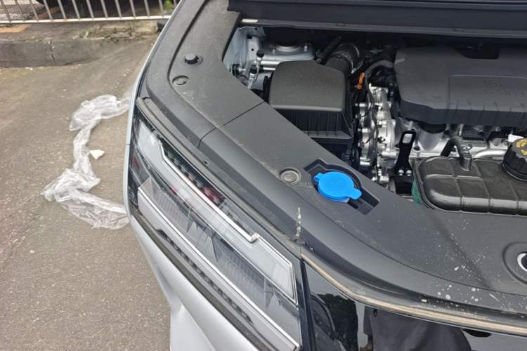 Used Wuling Starlight 730 2025 Model Plug-in Hybrid 125km Luxury Edition Engine Bay Right