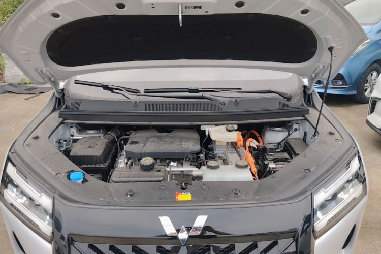 Used Wuling Starlight 730 2025 Model Plug-in Hybrid 125km Luxury Edition Engine Bay