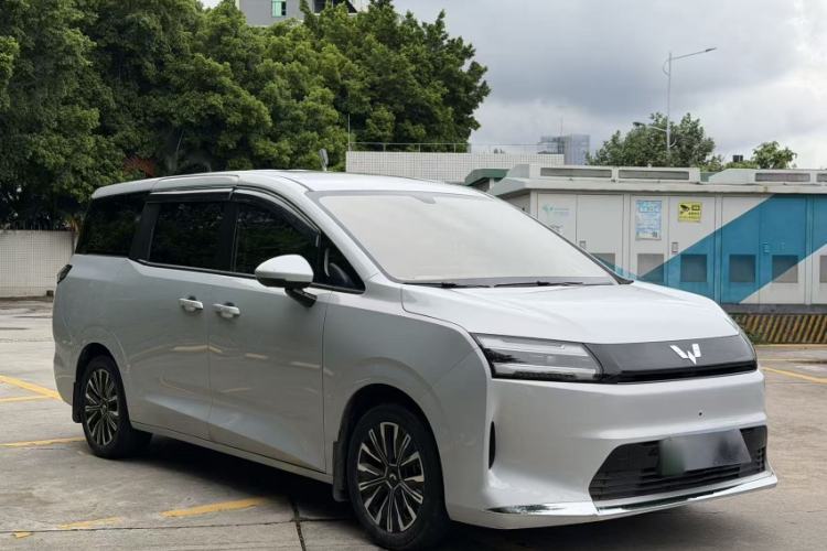 Used Wuling Starlight 730 2025 Model Pure Electric 500km Luxury Edition Exterior 2