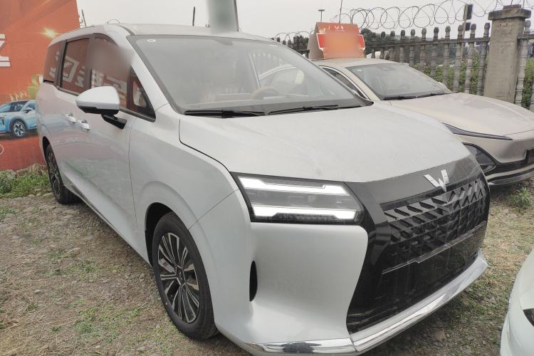 Used Wuling Starlight 730 2025 Model Plug-in Hybrid 125km Luxury Edition Exterior 2