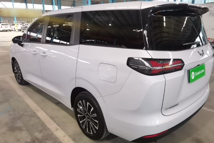 Used Wuling Starlight 730 2025 Model Plug-in Hybrid 125km Luxury Edition Exterior 2