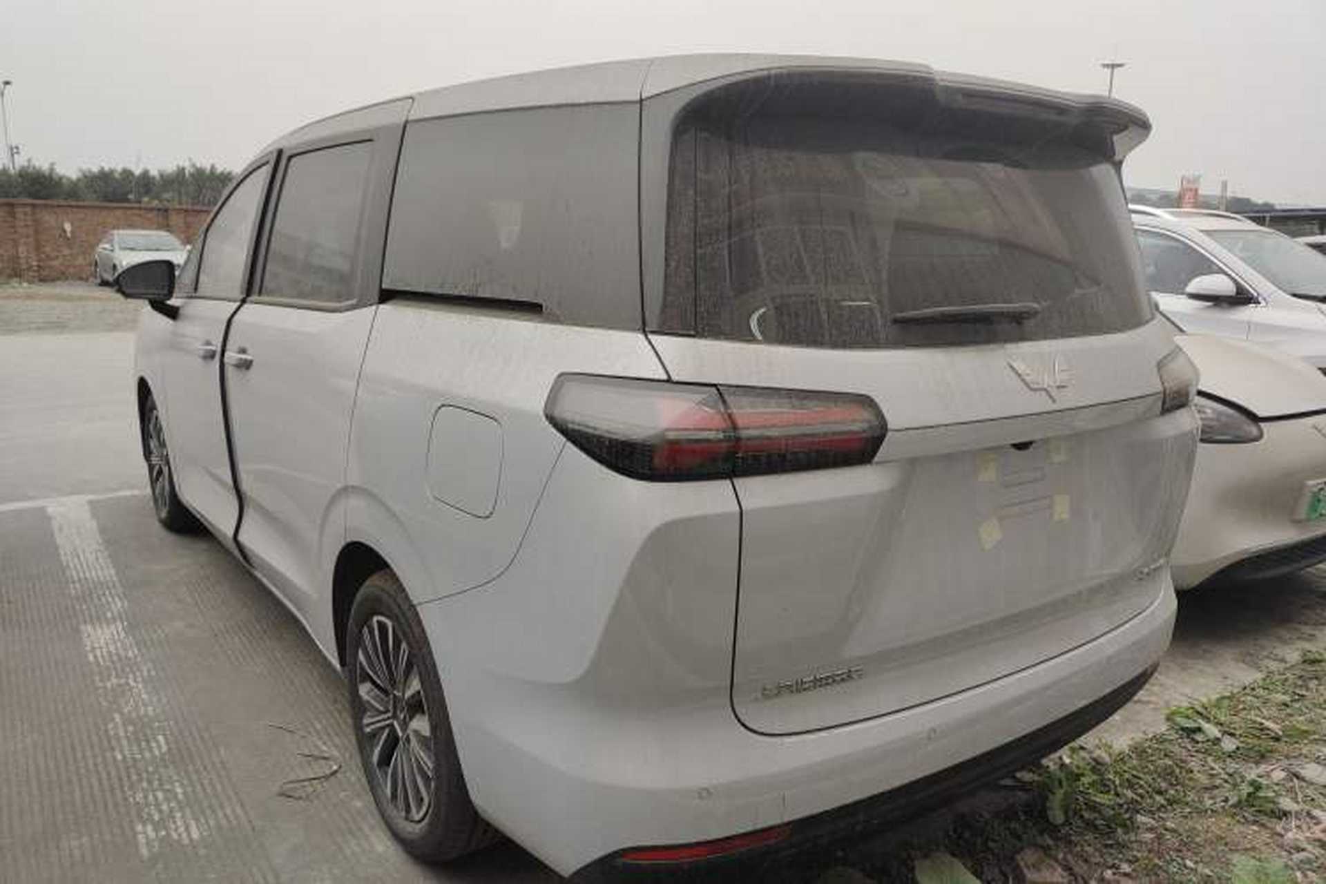 Used Wuling Starlight 730 2025 Model Plug-in Hybrid 125km Luxury Edition Exterior 3