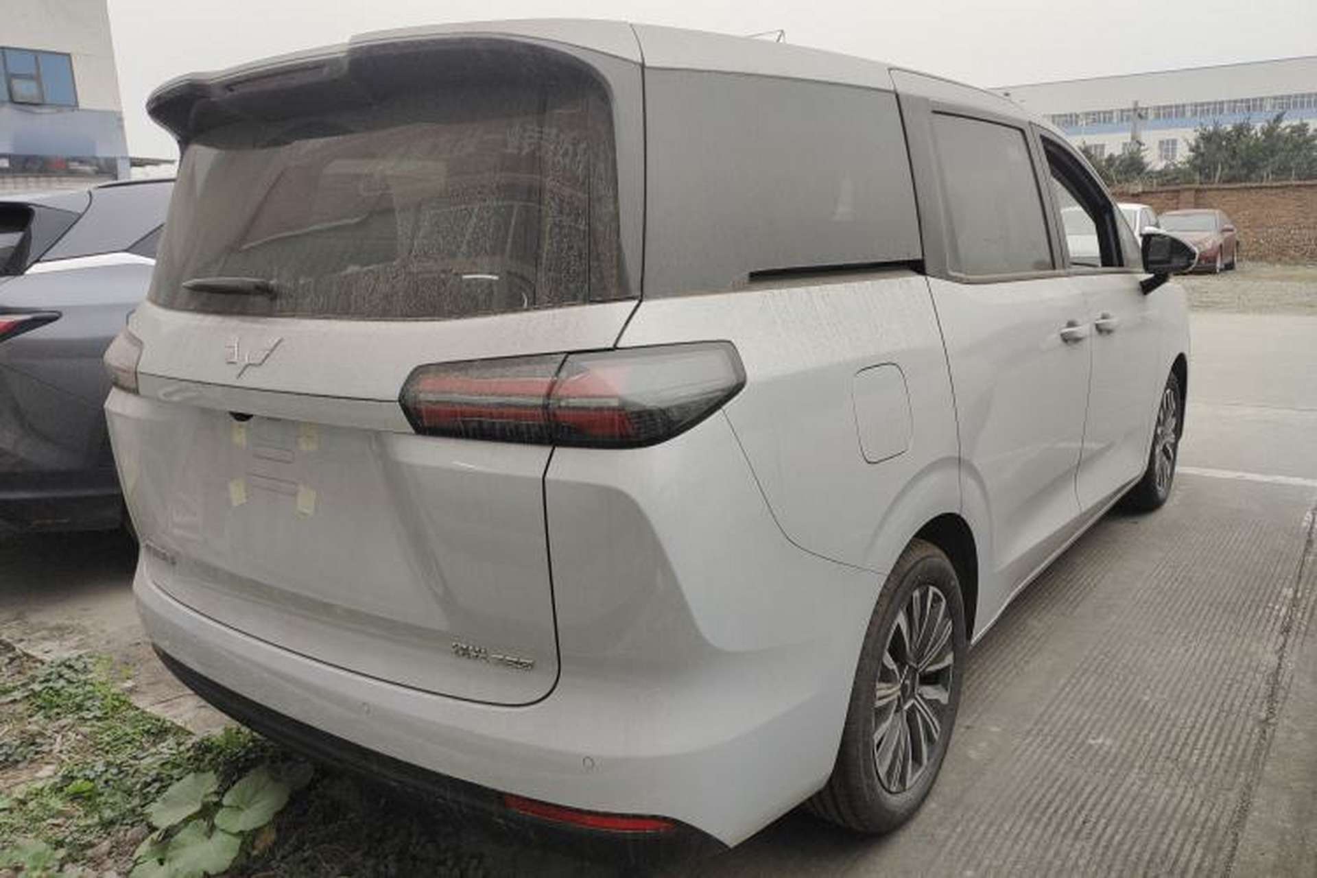 Used Wuling Starlight 730 2025 Model Plug-in Hybrid 125km Luxury Edition Exterior 5