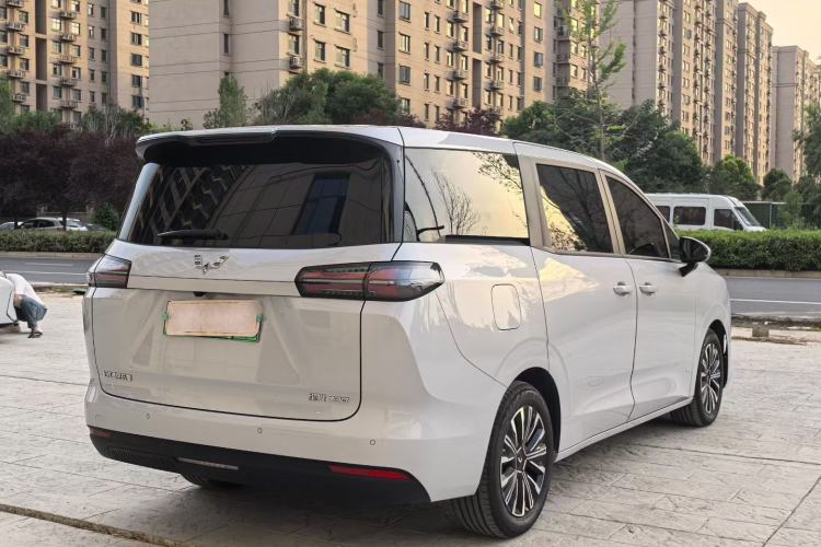 Used Wuling Starlight 730 2025 Model Plug-in Hybrid 125km Luxury Edition Exterior 8