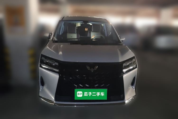 Used Wuling Starlight 730 2025 Model Plug-in Hybrid 125km Luxury Edition Front