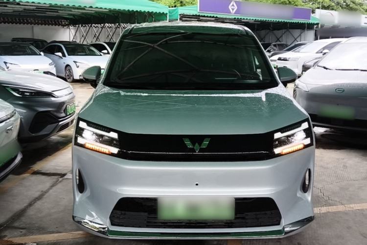 Used Wuling Starlight 730 2025 Model Pure Electric 500km Luxury Edition Front