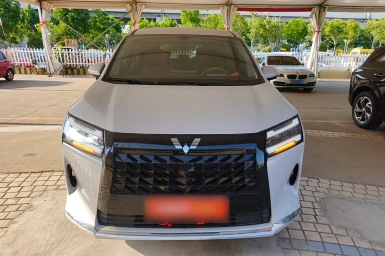 Used Wuling Starlight 730 2025 Model Plug-in Hybrid 125km Luxury Edition Front