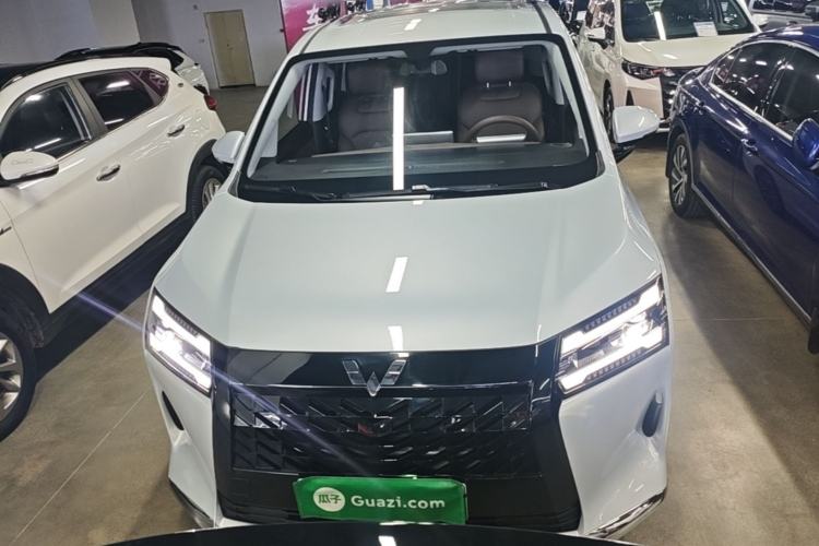 Used Wuling Starlight 730 2025 Model Plug-in Hybrid 125km Luxury Edition Front