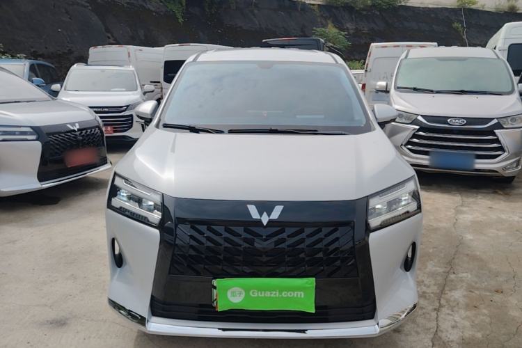 Used Wuling Starlight 730 2025 Model Plug-in Hybrid 125km Luxury Edition Front