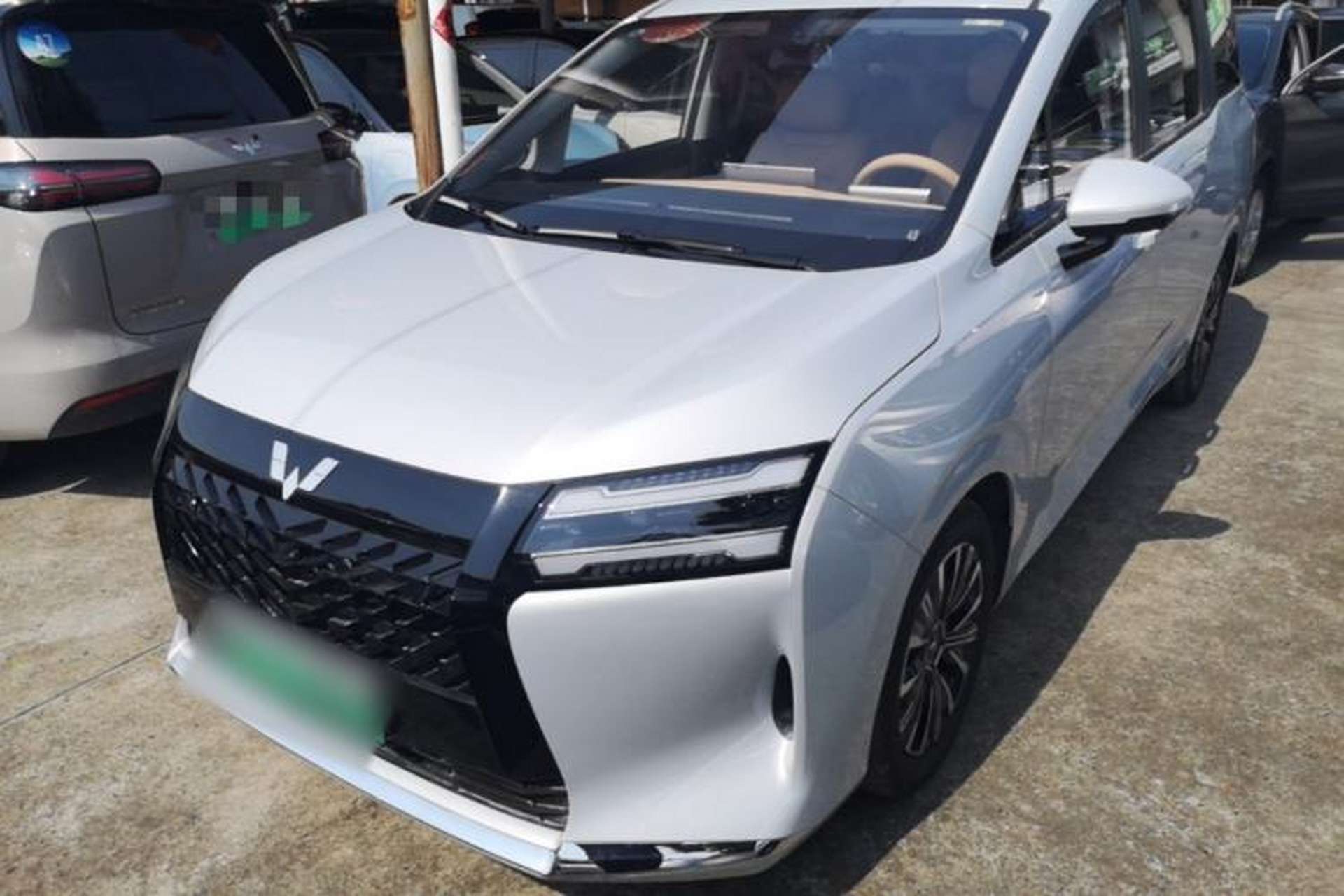 Used Wuling Starlight 730 2025 Model Plug-in Hybrid 125km Luxury Edition Front Left 45 Deg