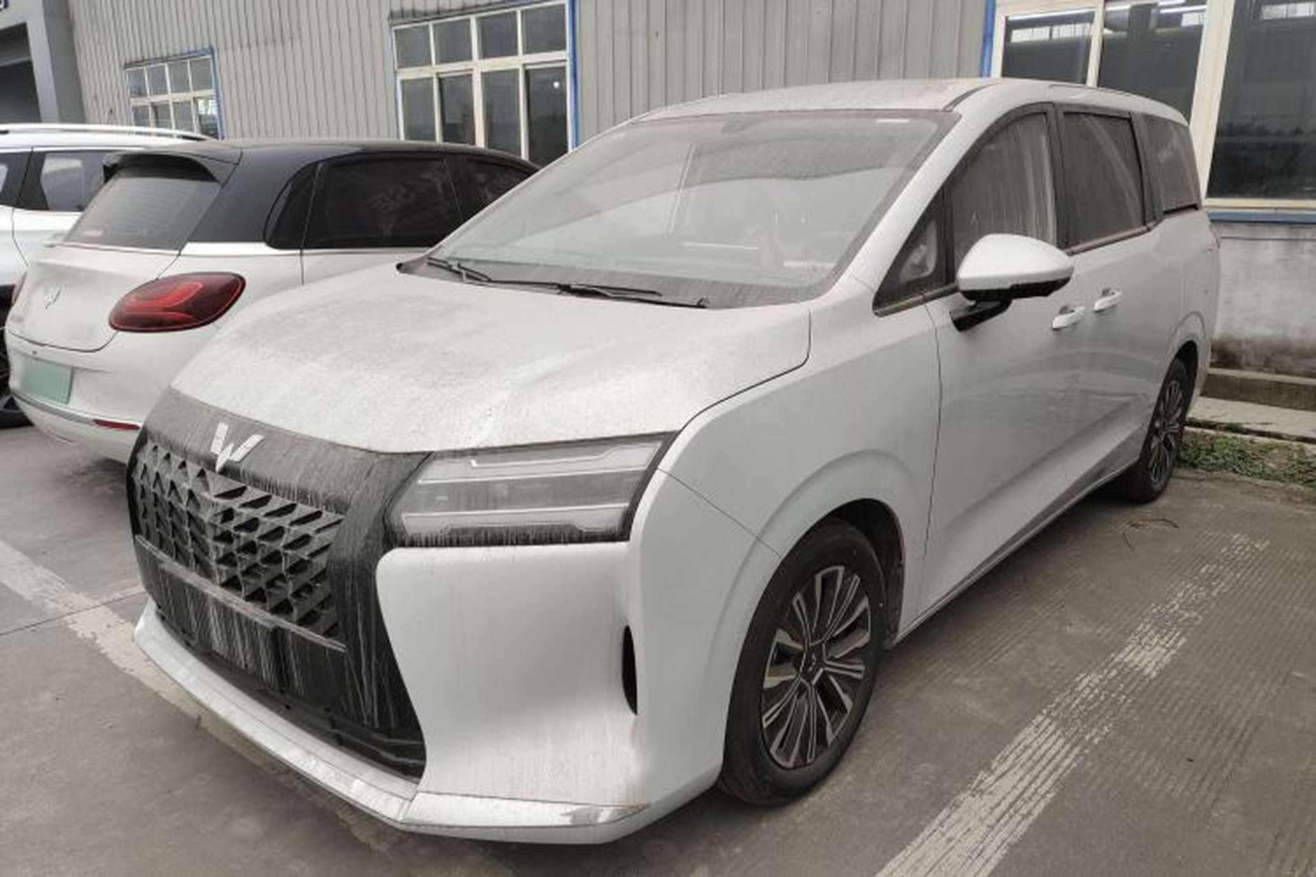 Used Wuling Starlight 730 2025 Model Plug-in Hybrid 125km Luxury Edition Front Left 45 Deg