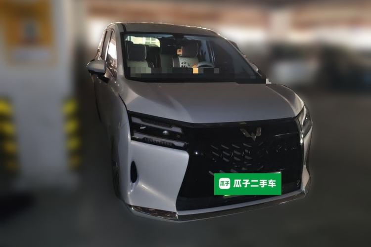 Used Wuling Starlight 730 2025 Model Plug-in Hybrid 125km Luxury Edition Front Right 45 Deg