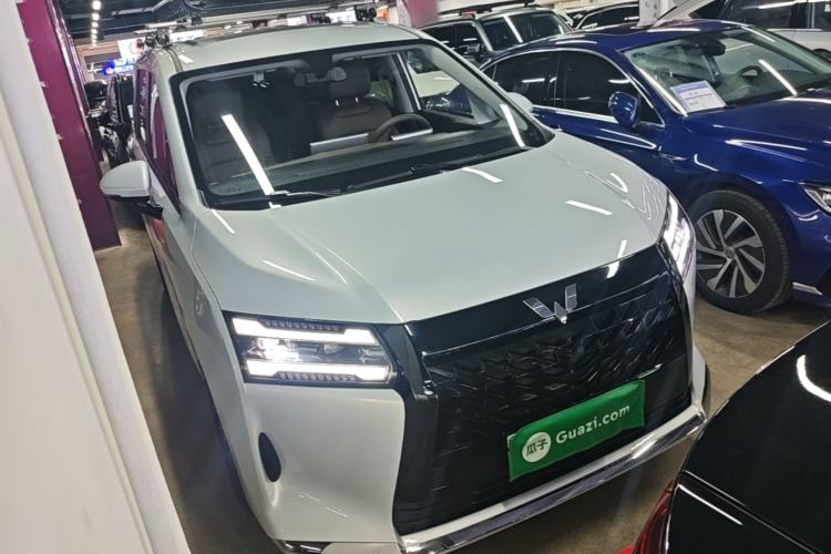 Used Wuling Starlight 730 2025 Model Plug-in Hybrid 125km Luxury Edition Front Right 45 Deg