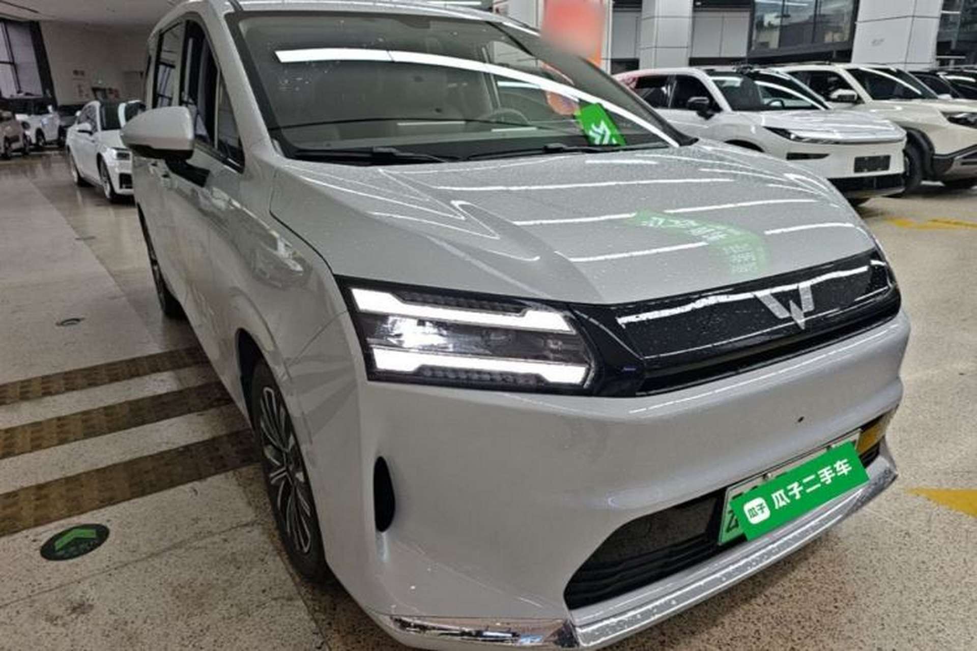 Used Wuling Starlight 730 2025 Model Pure Electric 500km Luxury Edition Front Right 45 Deg