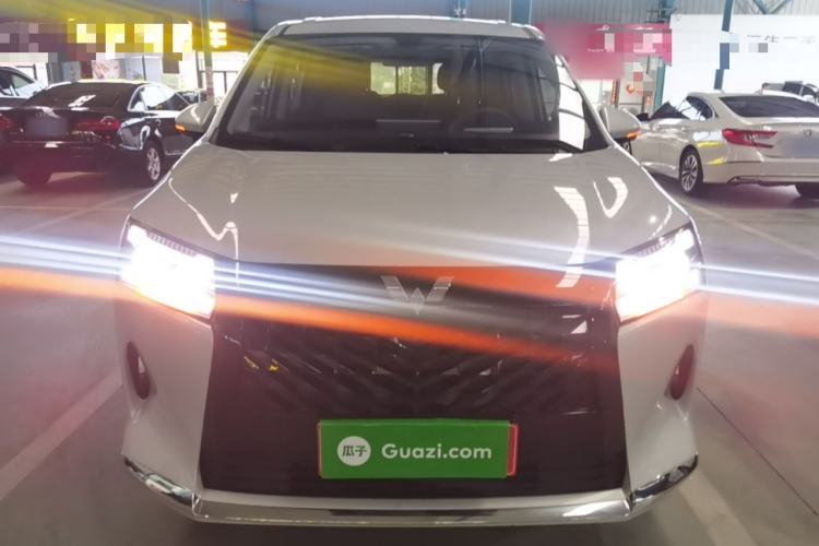 Used Wuling Starlight 730 2025 Model Plug-in Hybrid 125km Luxury Edition Front