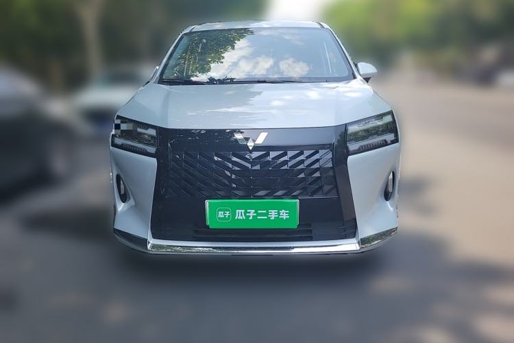 Used Wuling Starlight 730 2025 Model Plug-in Hybrid 125km Luxury Edition Front