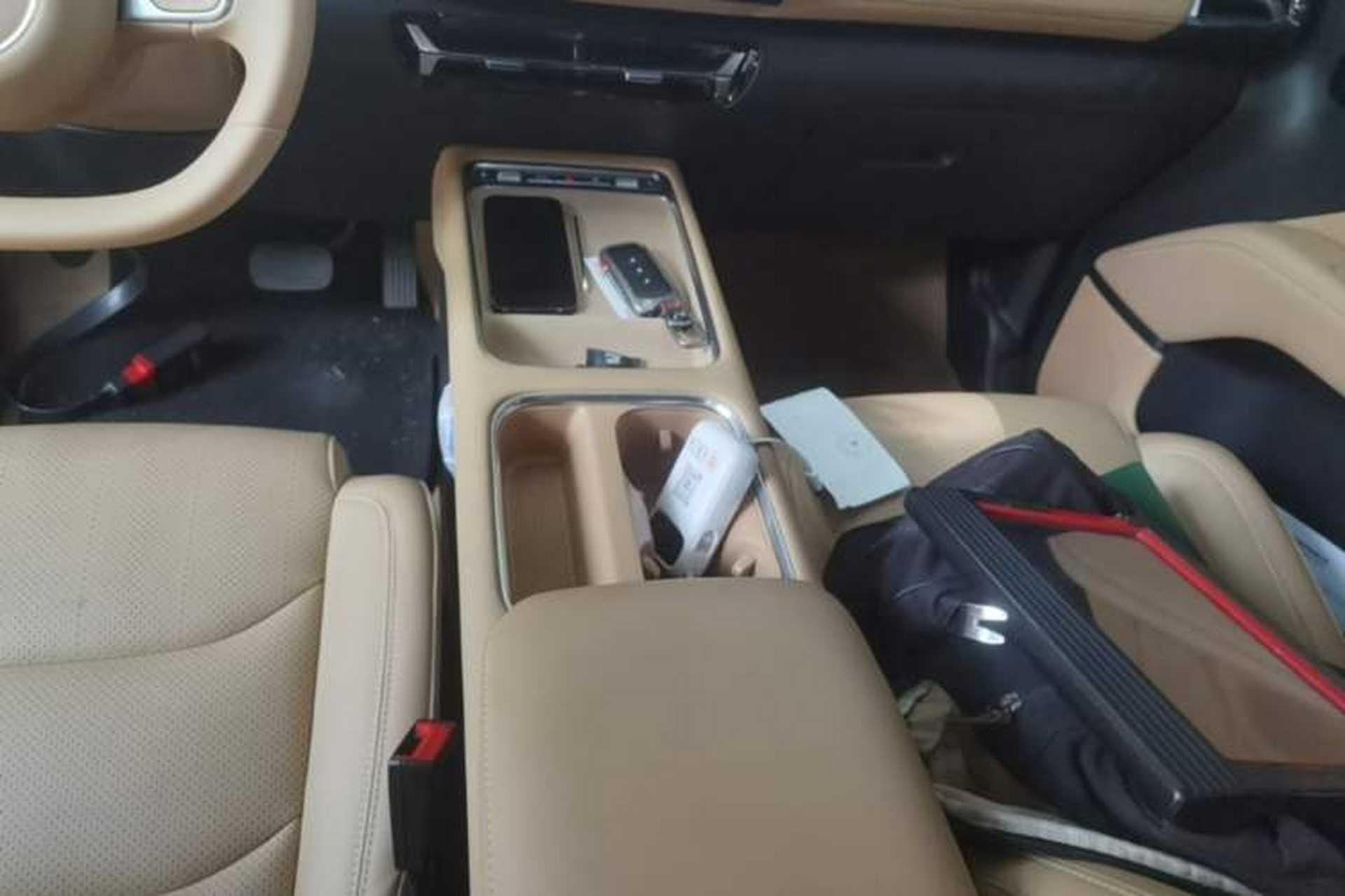 Used Wuling Starlight 730 2025 Model Plug-in Hybrid 125km Luxury Edition Gear Lever