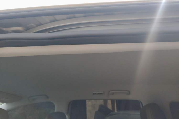 Used Wuling Starlight 730 2025 Model Plug-in Hybrid 125km Luxury Edition Headliner