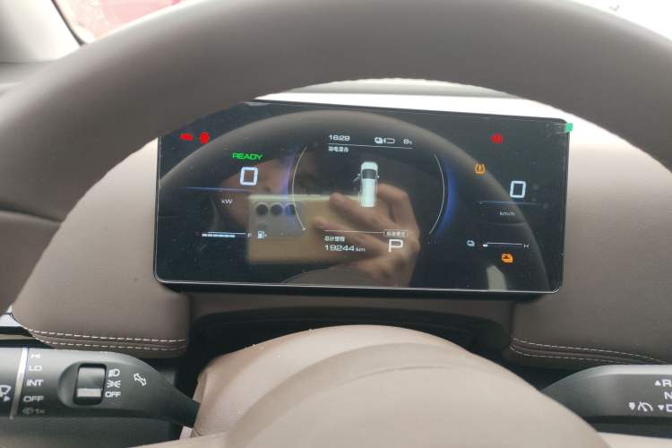 Used Wuling Starlight 730 2025 Model Plug-in Hybrid 125km Luxury Edition Instrument Cluster