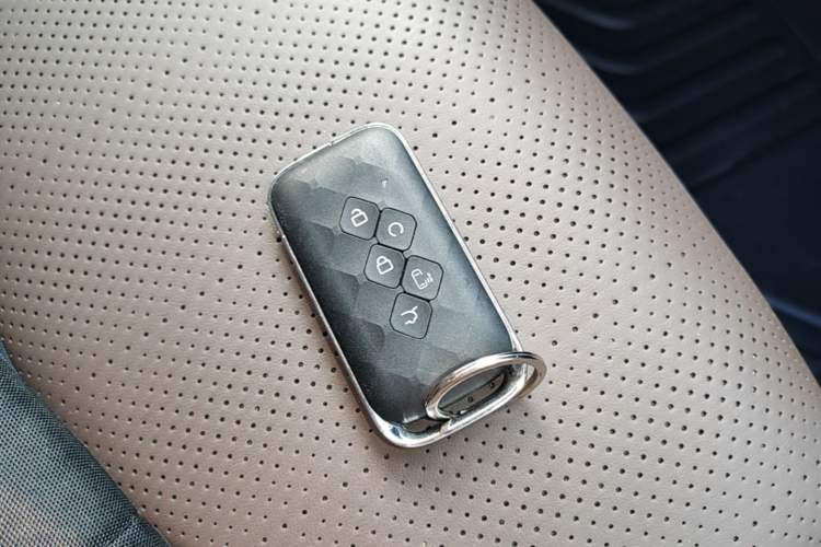 Used Wuling Starlight 730 2025 Model Plug-in Hybrid 125km Luxury Edition Interior 1