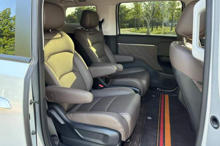 Used Wuling Starlight 730 2025 Model Pure Electric 500km Luxury Edition Interior 4