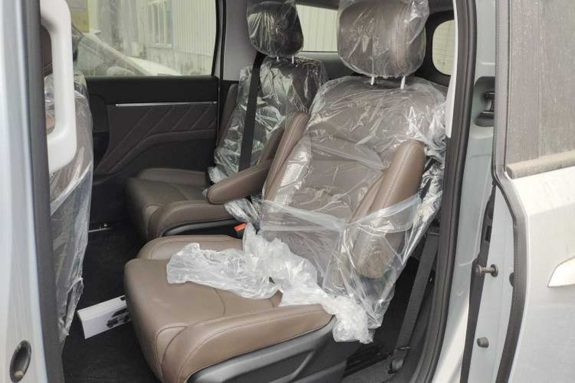 Used Wuling Starlight 730 2025 Model Plug-in Hybrid 125km Luxury Edition Interior 4