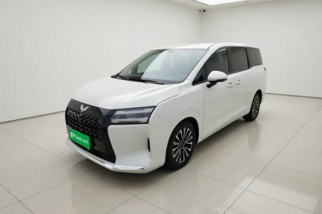 Used Wuling Starlight 730 2025 Model Plug-in Hybrid 125km Luxury Edition