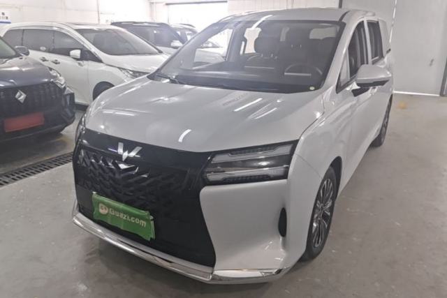 Used Wuling Starlight 730 2025 Model Plug-in Hybrid 125km Luxury Edition