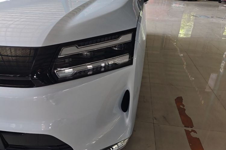 Used Wuling Starlight 730 2025 Model Pure Electric 500km Luxury Edition Left Front Headlight