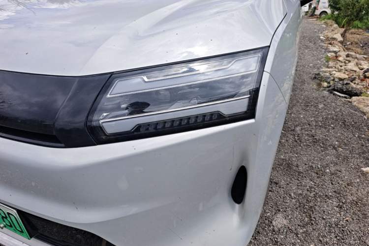 Used Wuling Starlight 730 2025 Model Pure Electric 500km Luxury Edition Left Front Headlight