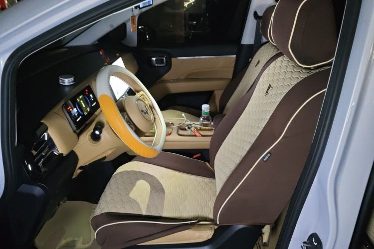 Used Wuling Starlight 730 2025 Model Plug-in Hybrid 125km Luxury Edition Left Front Seat