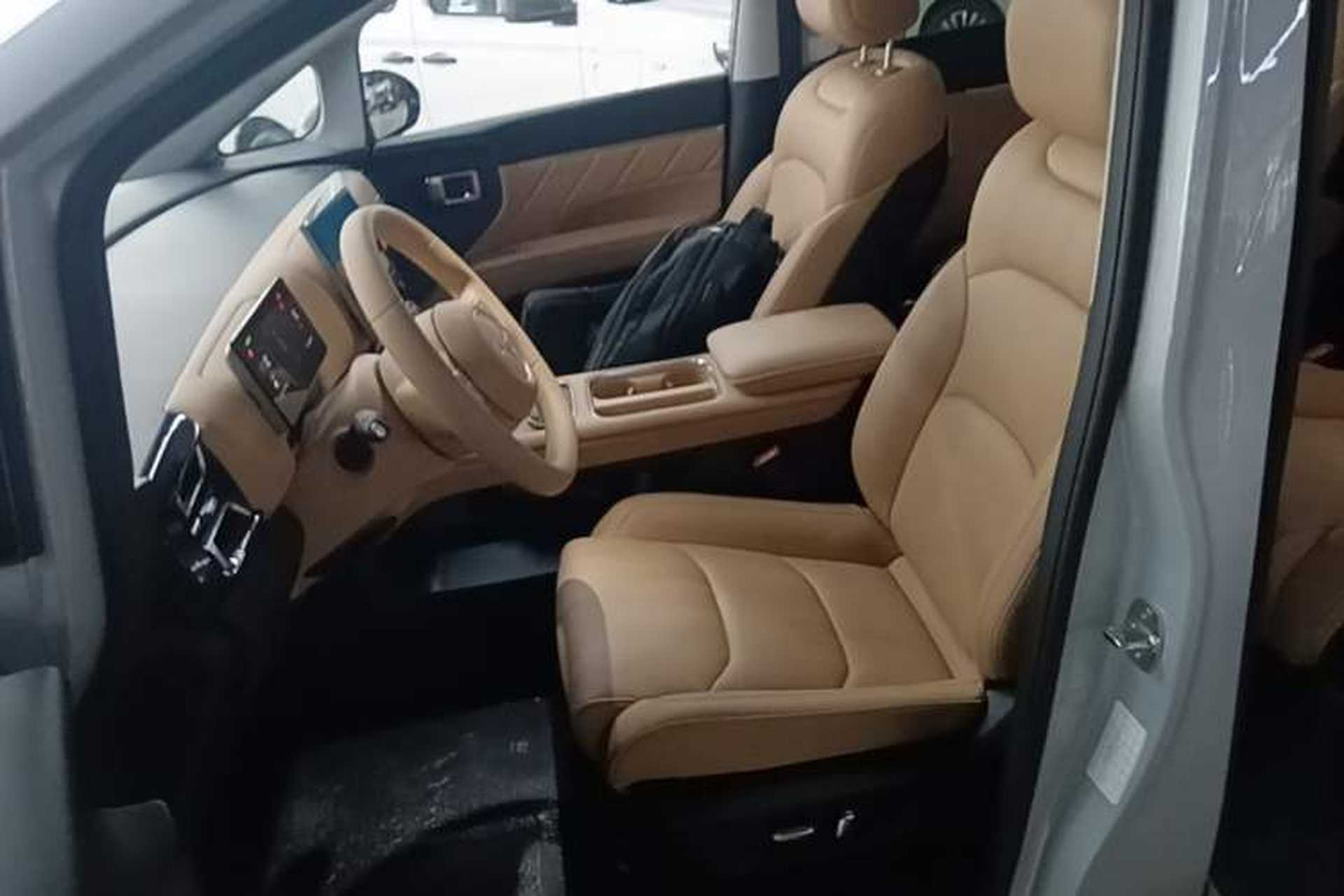 Used Wuling Starlight 730 2025 Model Plug-in Hybrid 125km Luxury Edition Left Front Seat