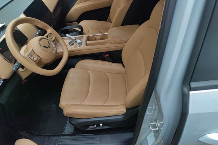 Used Wuling Starlight 730 2025 Model Plug-in Hybrid 125km Luxury Edition Left Front Seat