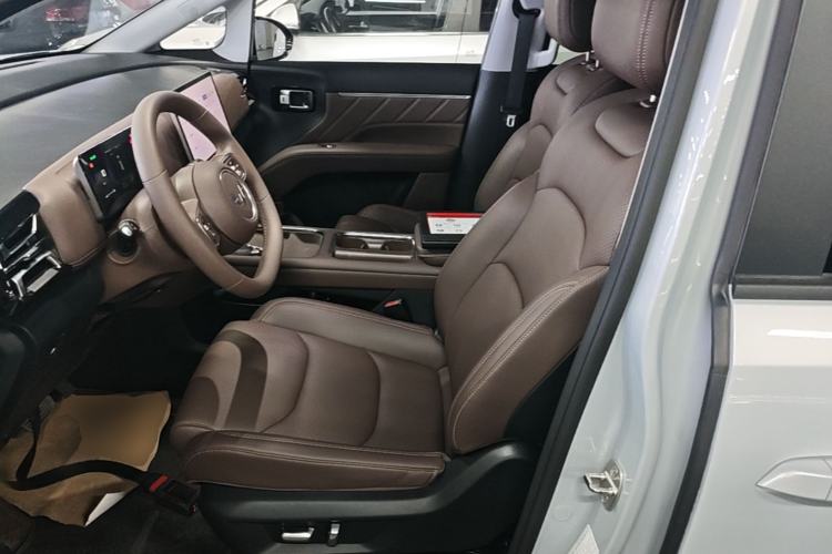 Used Wuling Starlight 730 2025 Model Plug-in Hybrid 125km Luxury Edition Left Front Seat