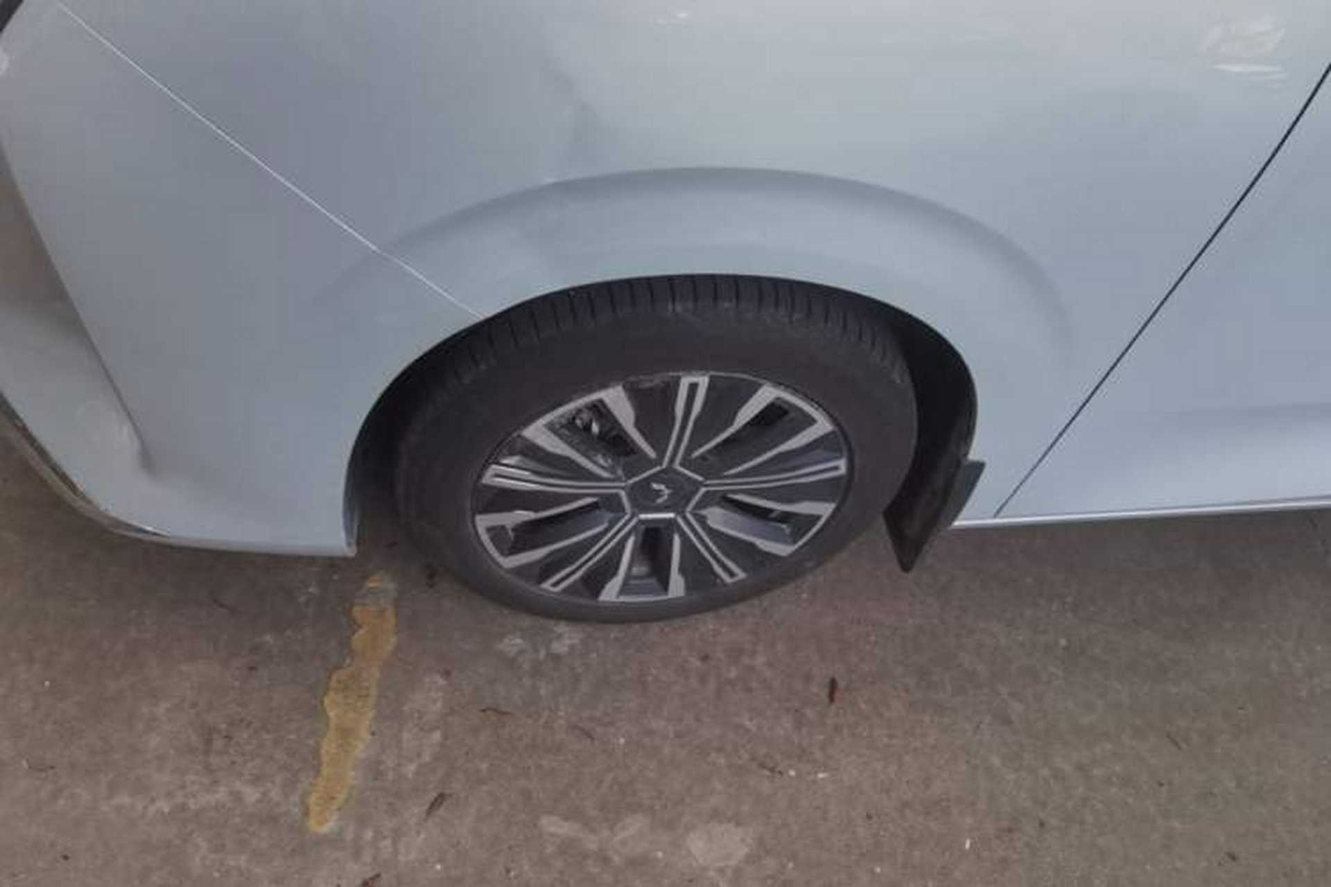 Used Wuling Starlight 730 2025 Model Plug-in Hybrid 125km Luxury Edition Left Front Wheel Hub