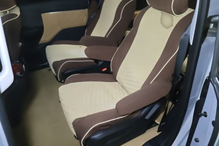 Used Wuling Starlight 730 2025 Model Plug-in Hybrid 125km Luxury Edition Left Rear Seat