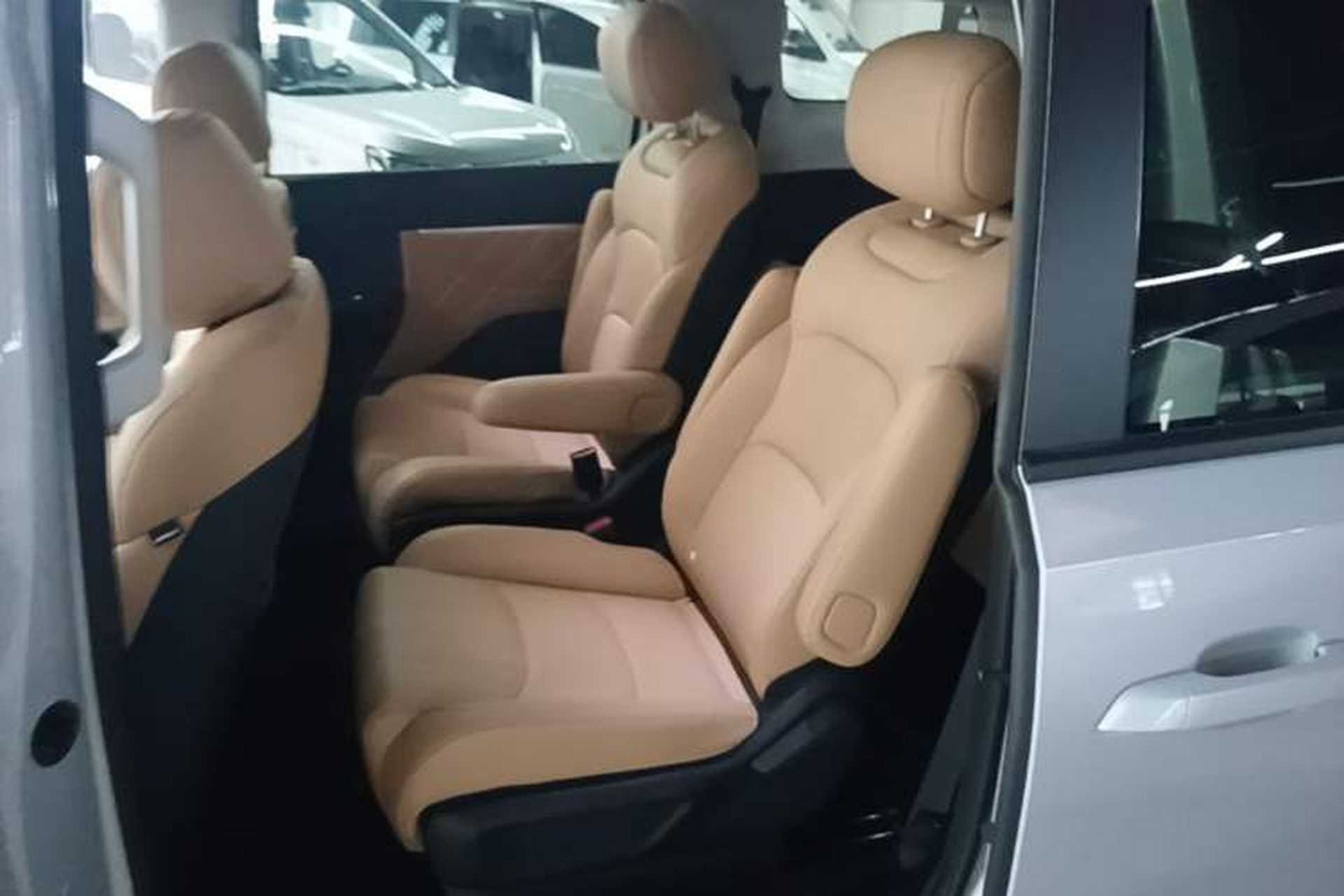 Used Wuling Starlight 730 2025 Model Plug-in Hybrid 125km Luxury Edition Left Rear Seat