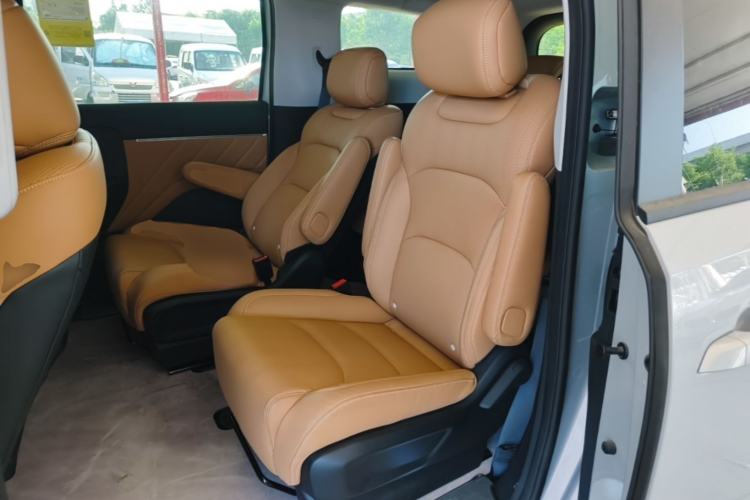 Used Wuling Starlight 730 2025 Model Plug-in Hybrid 125km Luxury Edition Left Rear Seat