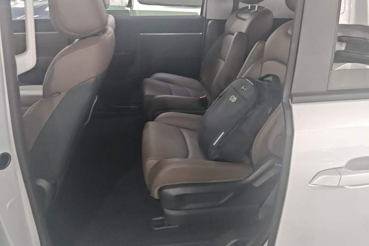 Used Wuling Starlight 730 2025 Model Plug-in Hybrid 125km Luxury Edition Left Rear Seat