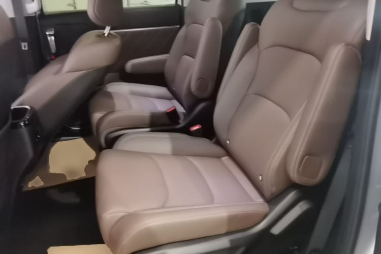 Used Wuling Starlight 730 2025 Model Plug-in Hybrid 125km Luxury Edition Left Rear Seat
