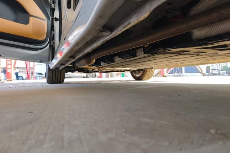 Used Wuling Starlight 730 2025 Model Plug-in Hybrid 125km Luxury Edition Left Side Sill