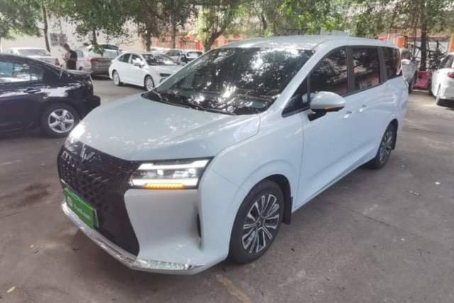 Used Wuling Starlight 730 2025 Model Plug-in Hybrid 125km Luxury Edition