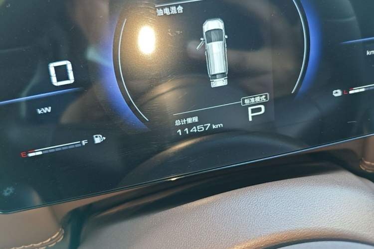 Used Wuling Starlight 730 2025 Model Plug-in Hybrid 125km Luxury Edition Odometer Close Up