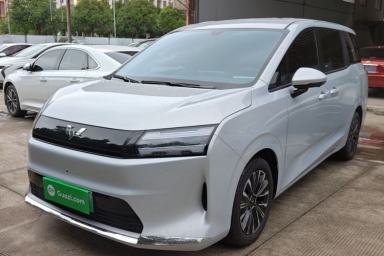 Used Wuling Starlight 730 2025 Model Pure Electric 500km Luxury Edition